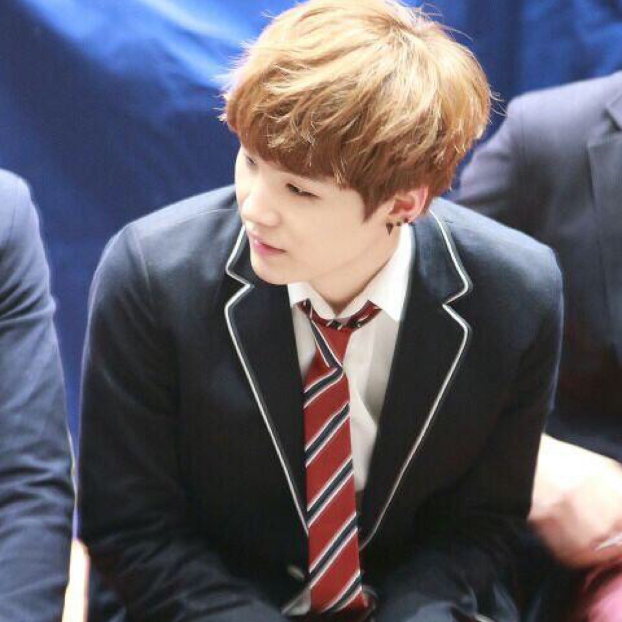 방탄소년단. -/////-