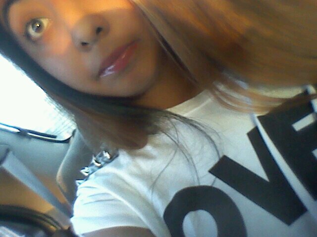 MariaRo85700266's profile picture. ~15 ~Single~ AHS~Freshman