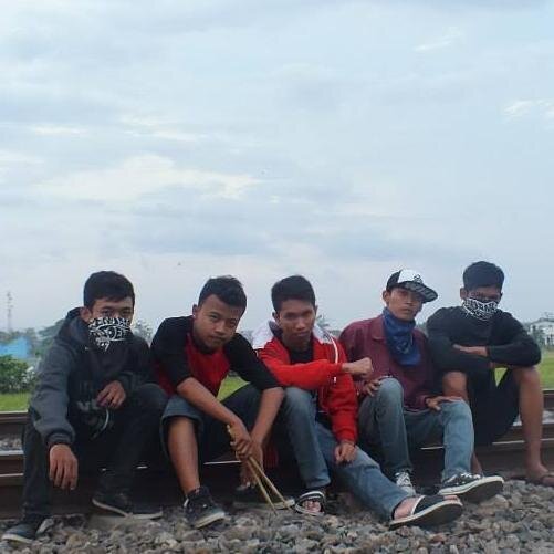 WELCOME OFFICIAL TWITTER
PAGE BEHIND MY HEROES
FROM KLATEN CITY ..
fb:https://t.co/utVheXWlxK         ☎08569179335