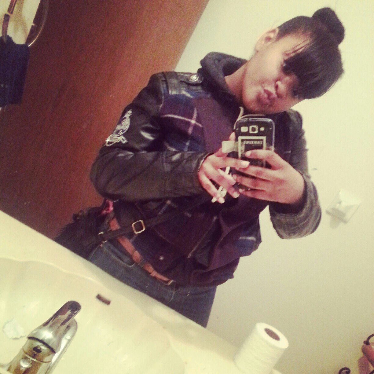 #F4f #TeamLightSkin  #TeamFreak  get with the movement.