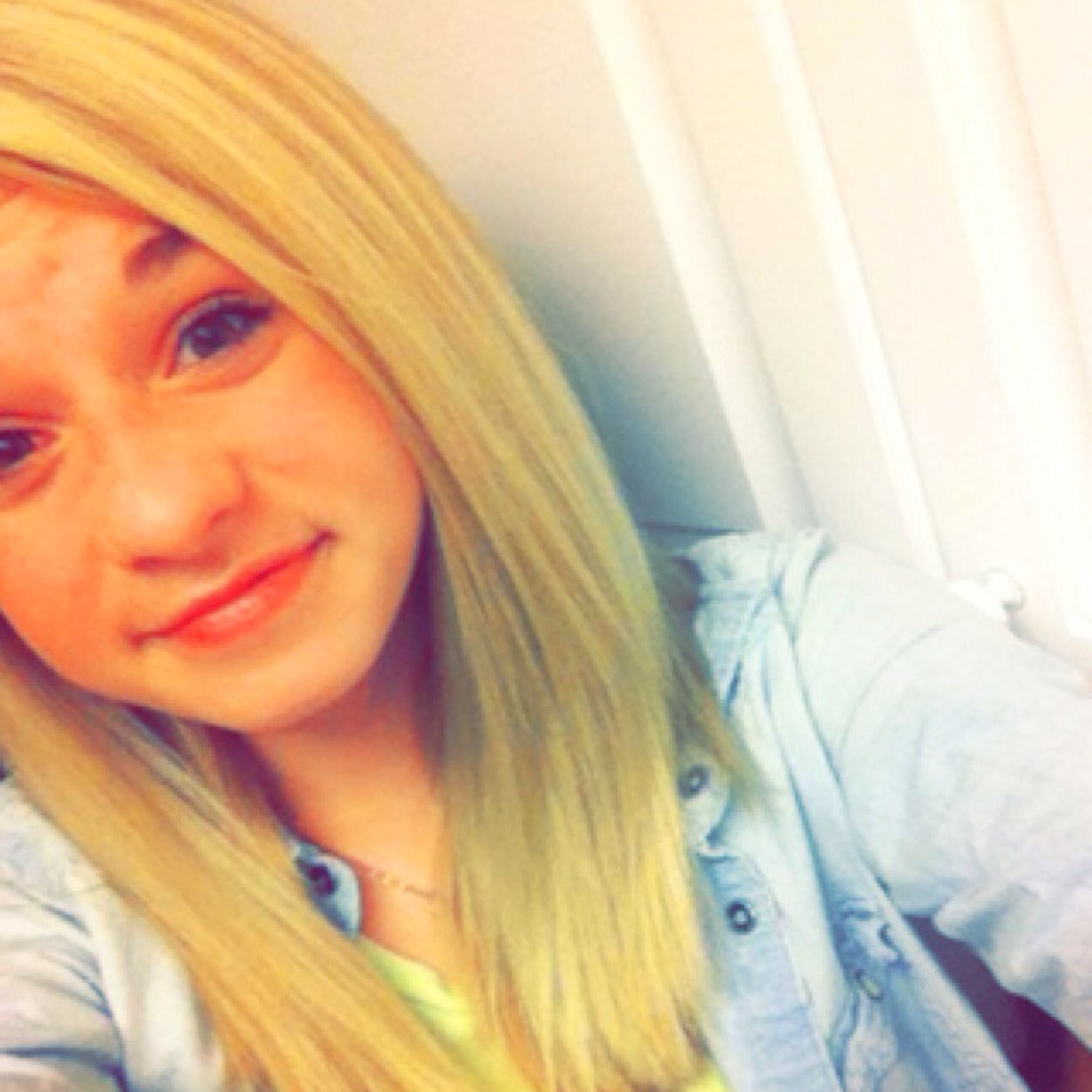 funandhappy7's profile picture. Friends.singing.piano.single