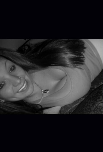 kaity081211's profile picture. IG: young_n_proud_mom