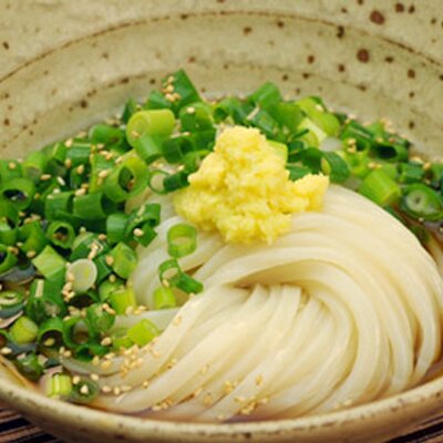 全国の名産品紹介bot なばな料理 つみ菜 かき菜 つぼみ菜 うまい菜 おいしい菜 芯きり菜 三重県 アブラナの成長途中の芽 茎 葉を食用にしたもの おひたし 炒め物 和え物 鍋料理の食材など なたね油の原料のアブラナが食用に転化された