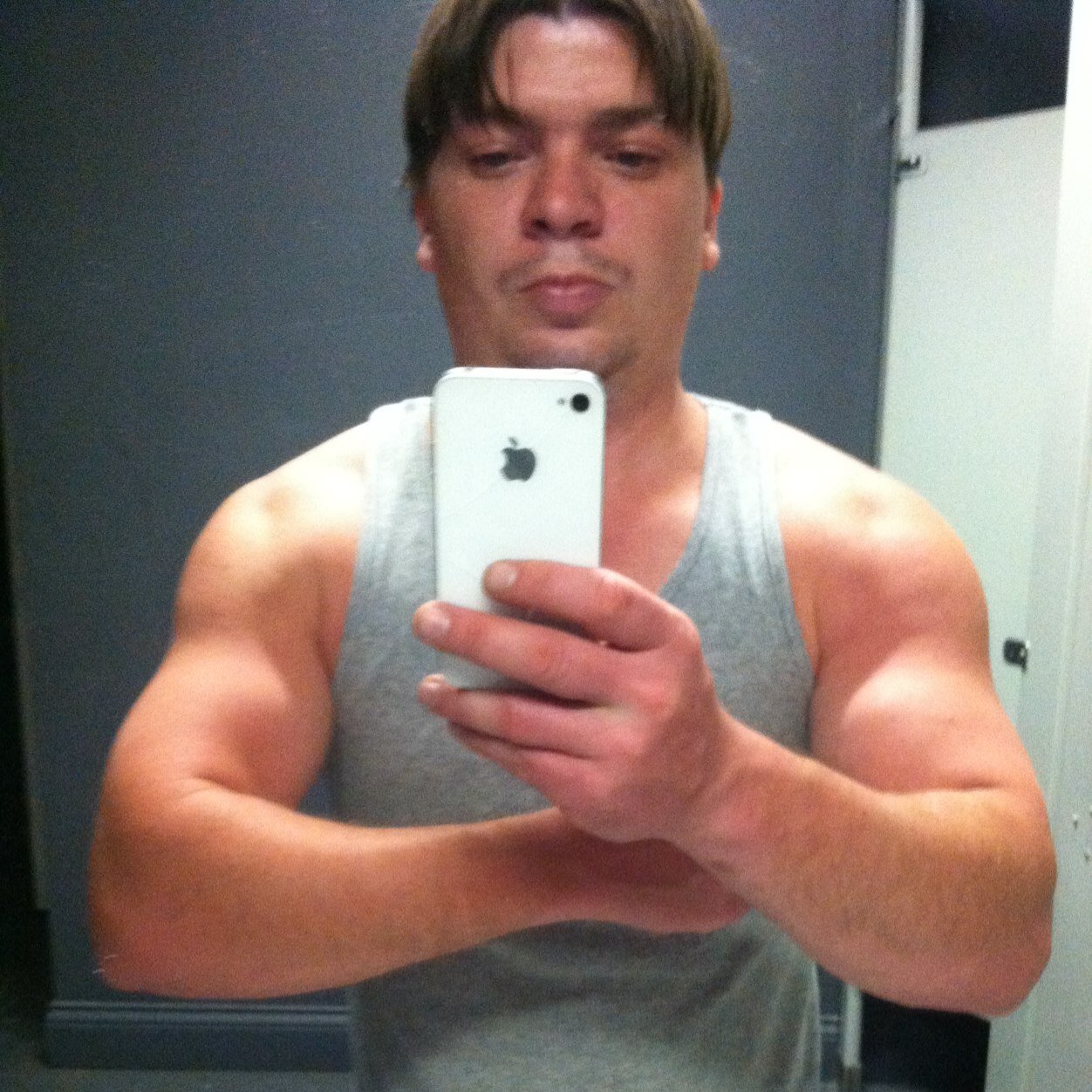 Im married i have 2 kids. I enjoy lifting and storm spotting.