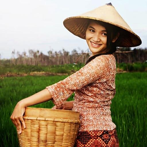 I'm positive person and simple.like to have more friends