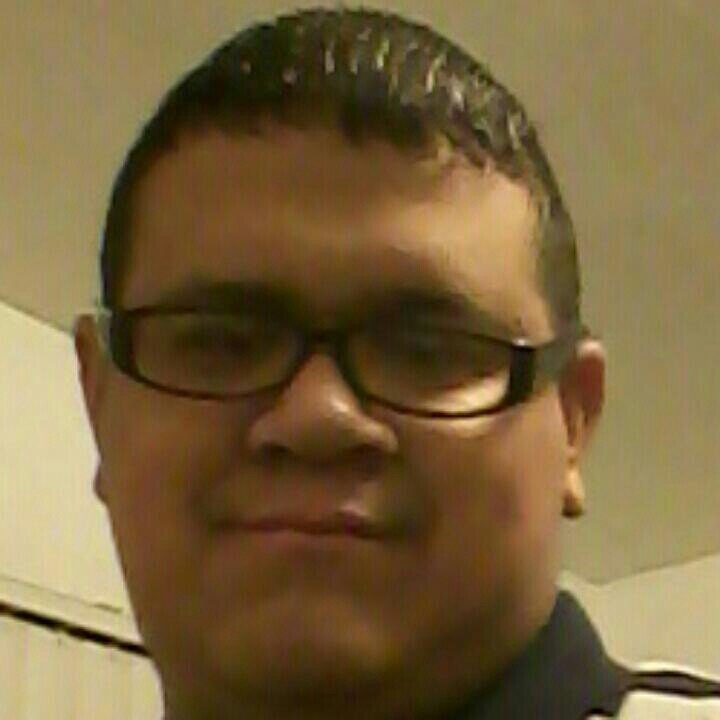 My name is Mark Navarro I'm 30 yrs old Let's tweet on twitter