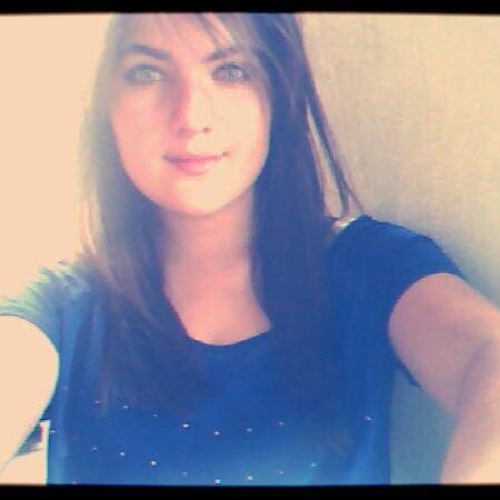 Soy loca,despistada,buena onda,gritona amo la musica especialmente el genero que es ☀ pop! ♥si quieren saber mas de mi demen follow ♥™!