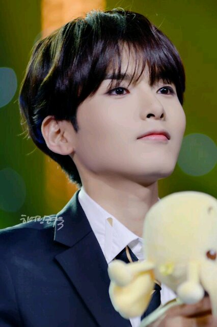 ♪ [려욱] @ryeong9  [Super Junior Only u] I'm Bot Not Real,Thank you follow me,Suju ELF Forever #BtH[นิสัยผมเป็นยังไงไม่แน่ใจลองฟอลมาคุยดูสิครับ^^]♥♥♥♥♥♥