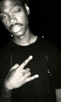 Texas--Cali. 18. Twitter freak. Sacramento. fwm