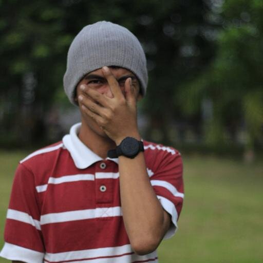 Saya cuma cari kawan bukan lawan  [ 27E64D98 ] @Avriel_26