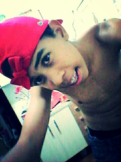 mcleozinho150@hotmail.com