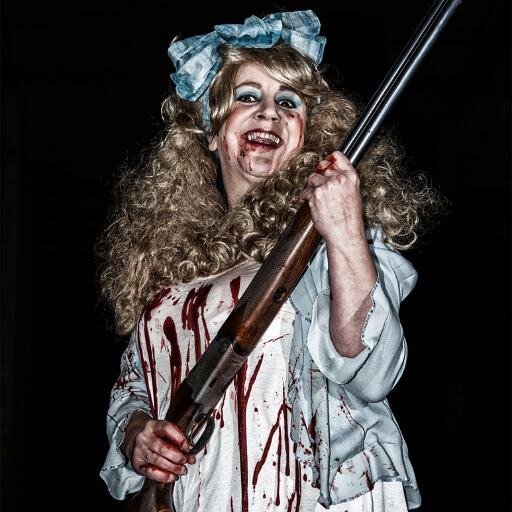 HellsBelles666's profile picture. Aspiring photographer with a taste for blood, gore and horror. Oh and chocolate ;)