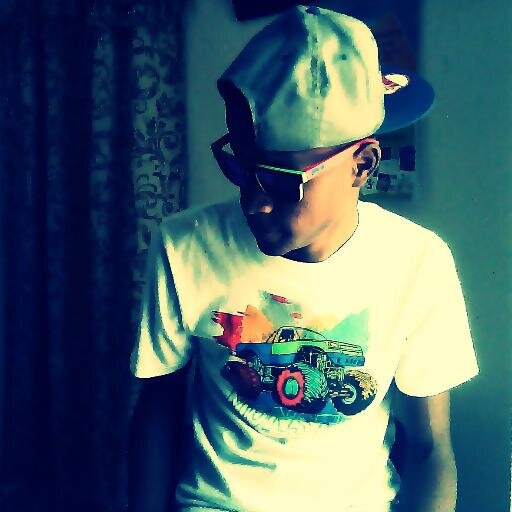 |no me empeño |en ser conocido |si no en alguien| que valga| la pena| conocer
| facebook official¡