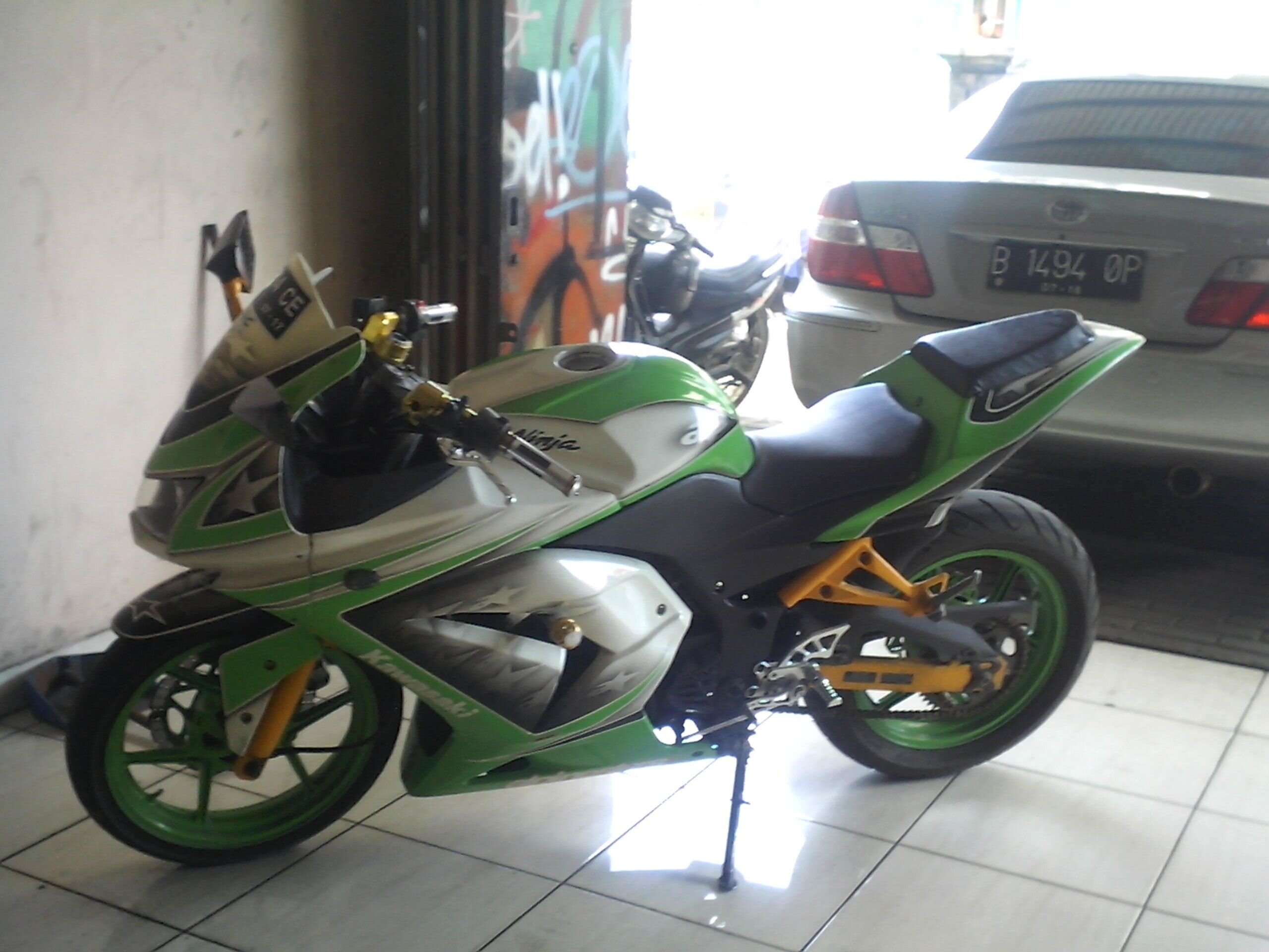 uchateaa's profile picture. 