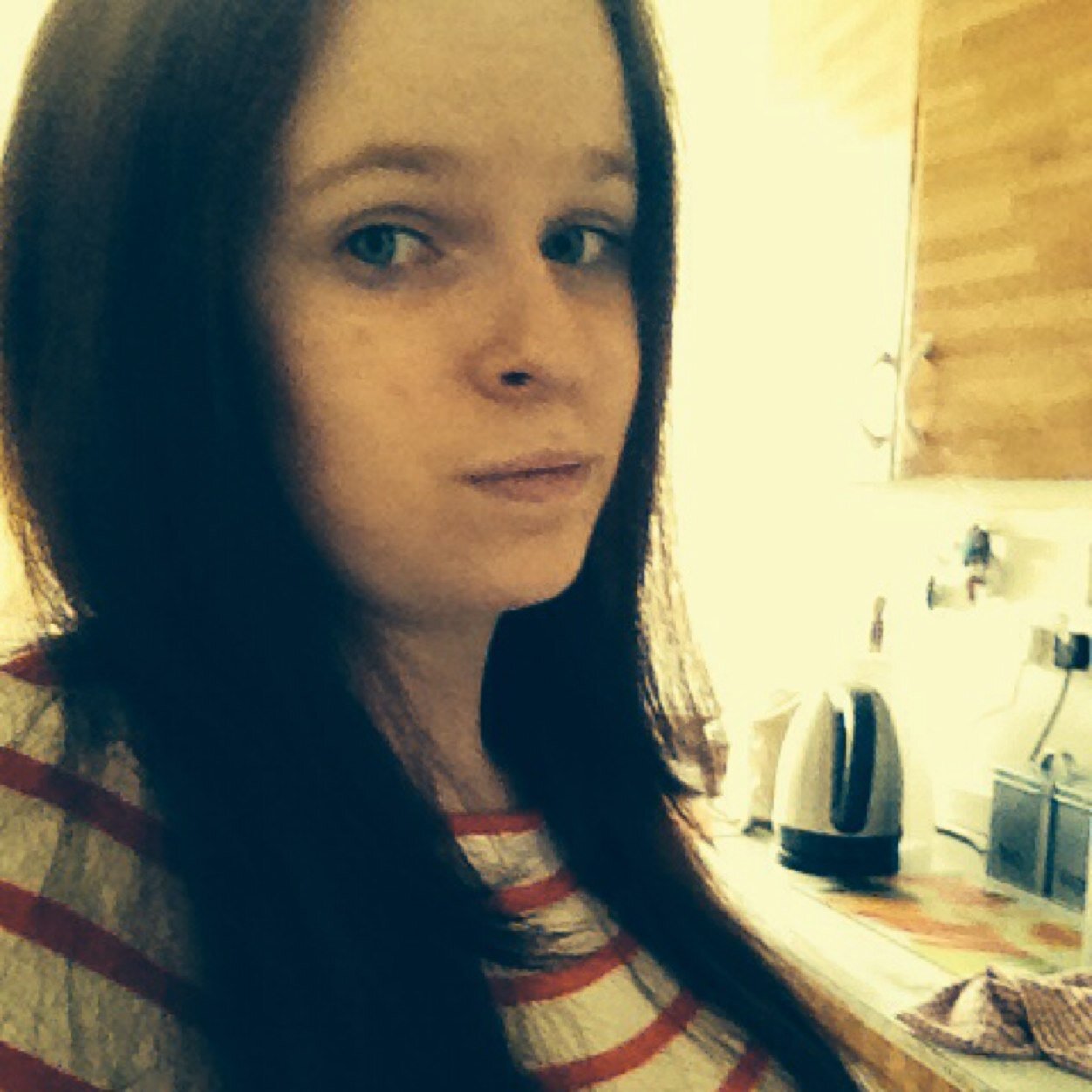 16 years old, and I'm from London and Ireland. And follow me guys! I follow back! xxx