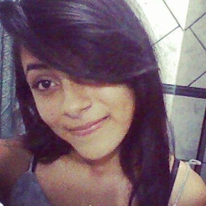 Ela não é tua ela só atua bem ;*
