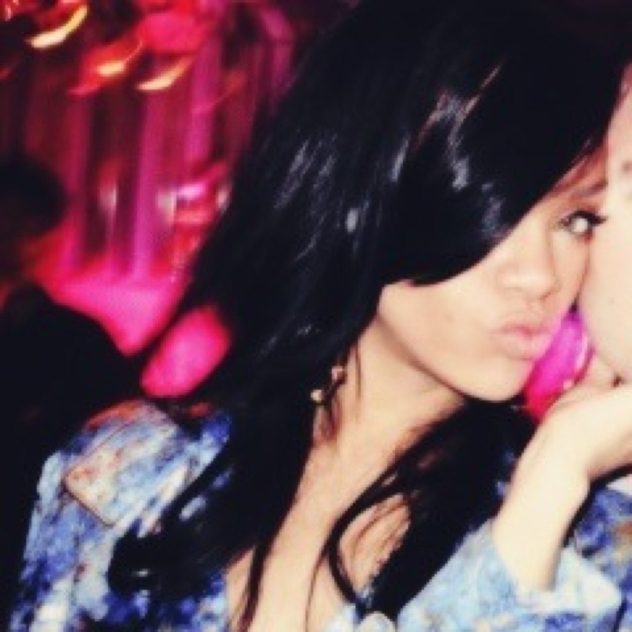 shaymitchelled's profile picture. ღ