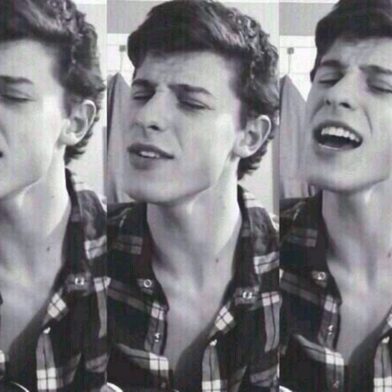 Follow my friend @TAYCANlFF & Me @SeriousShawn Thank you❤️