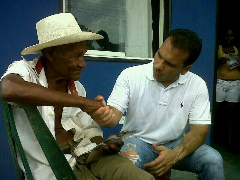 Comando de campaña del próximo alcalde del municipio Simón Bolívar, en Anzoátegui.
Sigue @camichelangeli
Facebook: Carlos Andrés Michelangeli