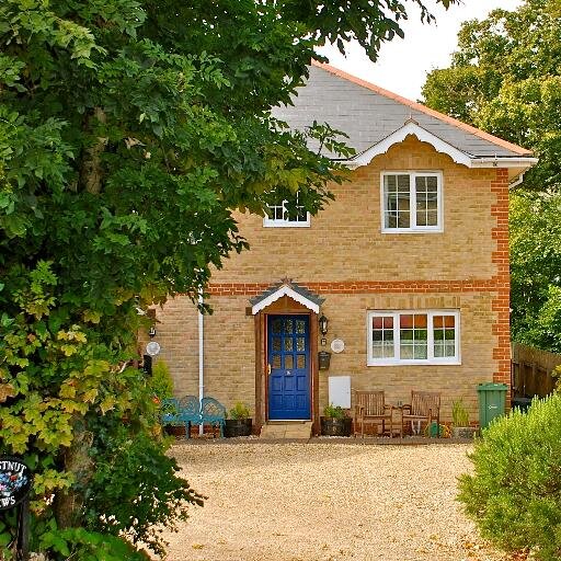 Chestnut Mews, #IsleofWight #Selfatering #Holiday #Cottages in the picturesque Old Village of #Shanklin on the Isle of Wight, sleeping 6. http://t.co/NcH2yfNh1d