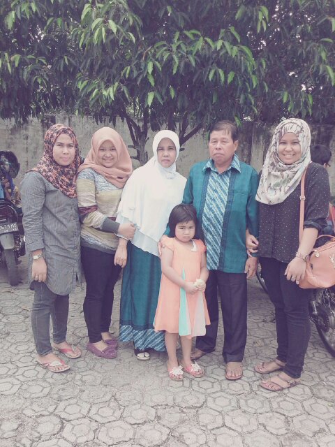 Papa mama kak ncep bg endo kak tity adek adel :* :* | myheldiirawan ♥♥ | FOCUS 1 tujuan ! ig , path : zulpi triasni, line : upizt