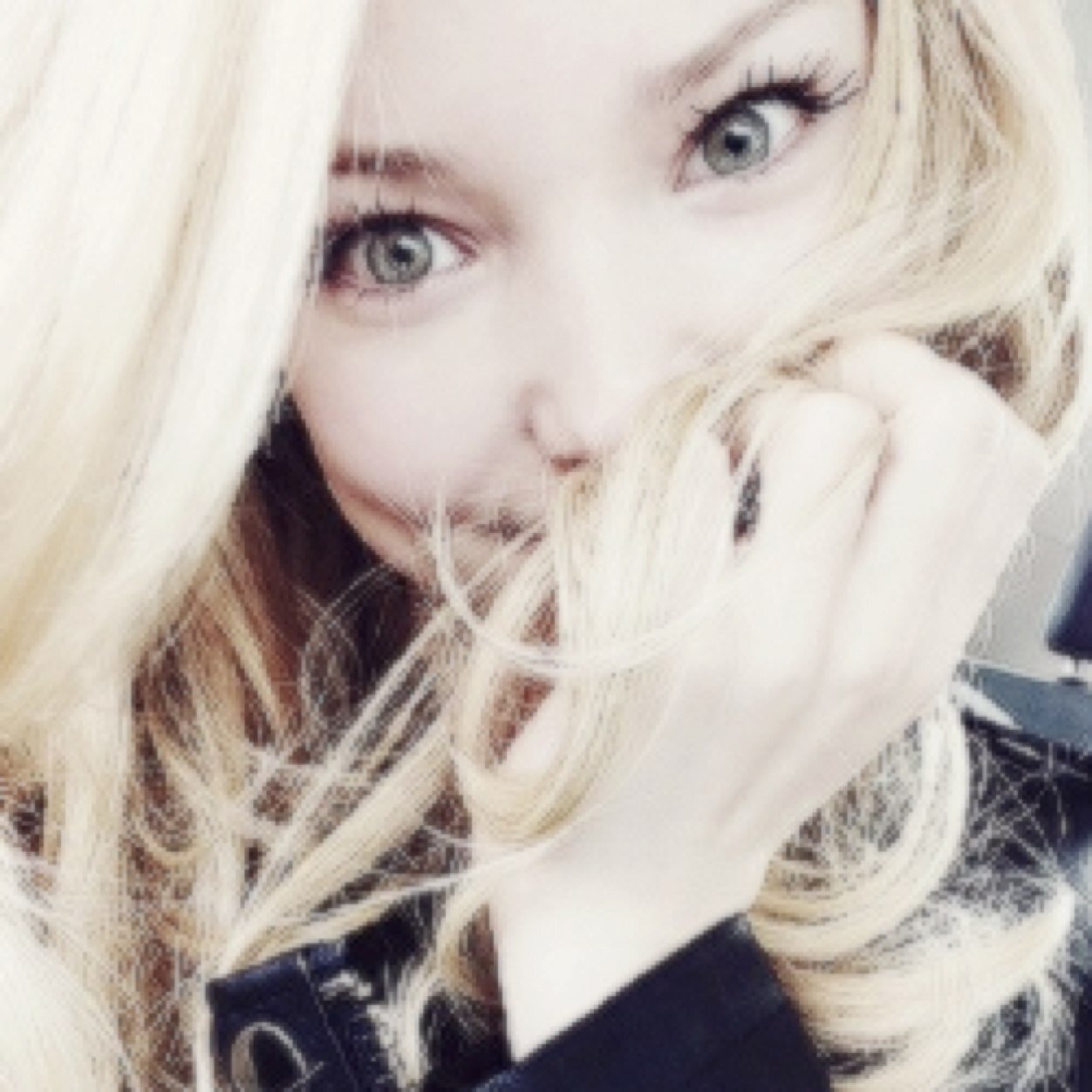 DoveC_Brazil's profile picture. 