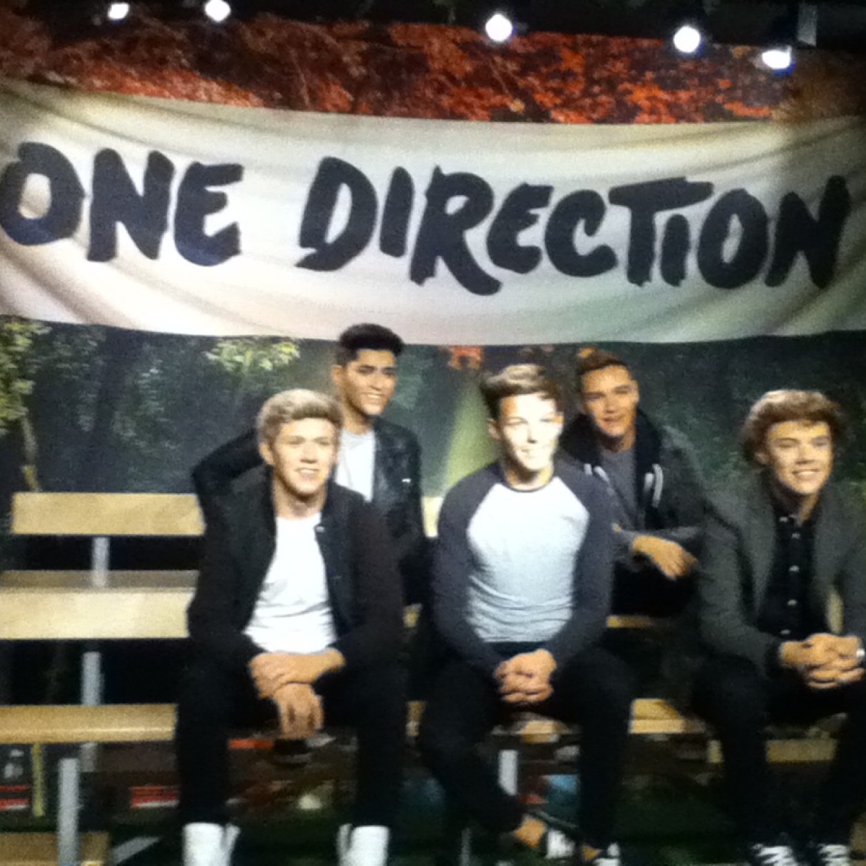 I gave you a free follow now follow @_phoebestylesxx ; Directioner x