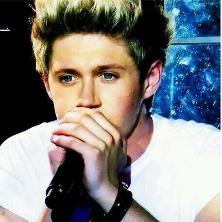 Niall horan is one way to describe my happiness❤️ Niall Harry Liam Louis Zayn