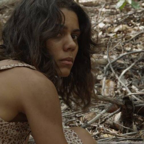 Formação em Artes Cênicas, Atriz de cinema, iniciando na performance e no ballet clássico