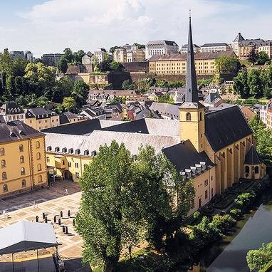 Tweets & retweets re what's on in Luxembourg on weekends. Focus on outdoor activities.      Photo credit: Wichan Y. http://t.co/bgWBLZZ8pf