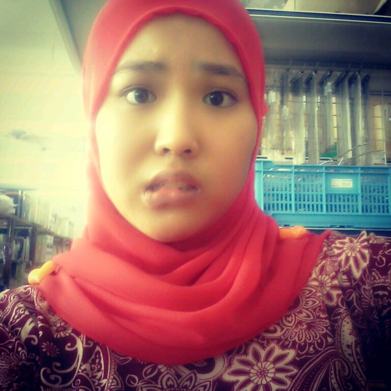 =intan=17taon=klang sporting , ceria , inginkan ramai kawan ... Hikhik !!! I'm just simply girl :)