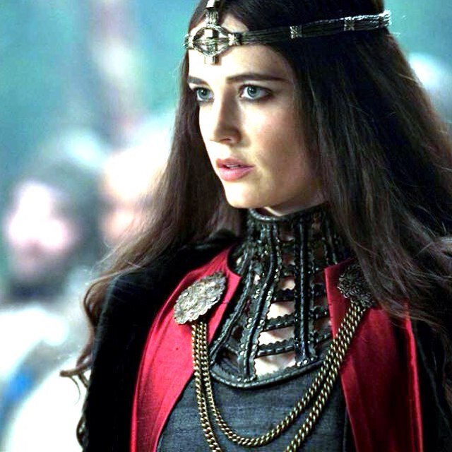 PowerfulLady_'s profile picture. RP ACCOUNT|| Fate can go begging, but destiny has to be won..|| My father got killed by our enemy..Now i'm going to find someone to help me rule Camelot #Magic