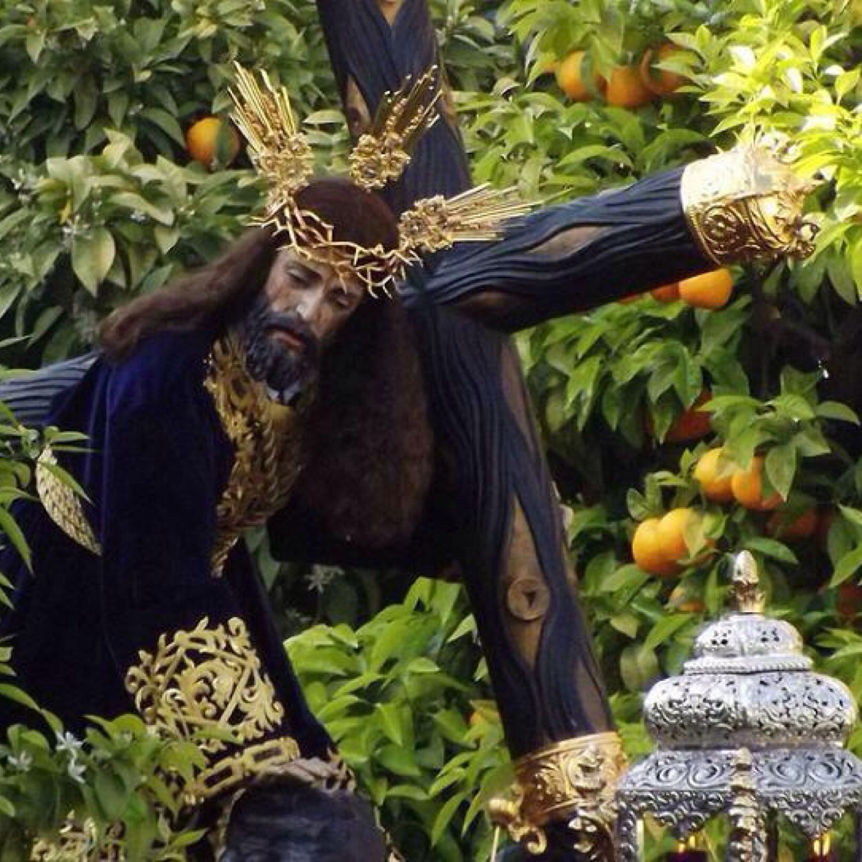 Cofrade de la Hermandad de Jesus Caido y Ntra. Sra del Mayor Dolor en su Soledad de Cordoba...todo un honor para mi.
