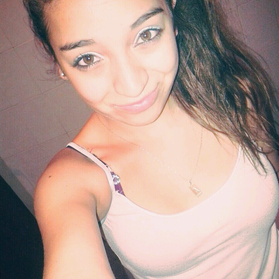 AngieBosques's profile picture. 