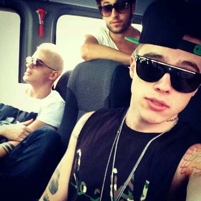 Paulo, Caique e Nathan me notem estou aqui...