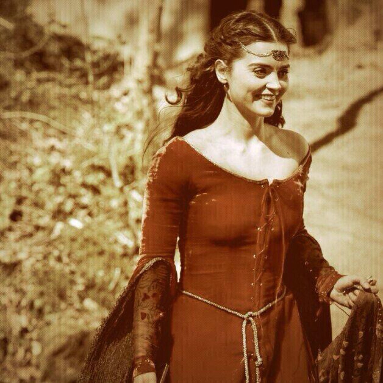 A trapped royal nightingale longing to fly. An echo of @ImpossibleBaker. [RP|Clara Echo|MV] http://t.co/GwBG0Z8s2z