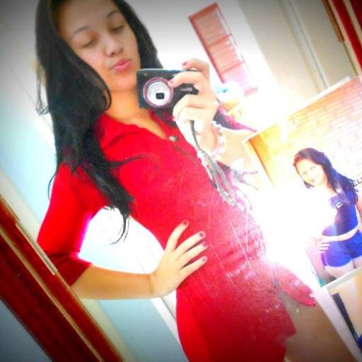 •Adoro qe me iinvejem e me odeiiem .- Poiis . ngm inveja o feiio . nem odeiia o fraco .Eu faço as regras . ii você . ?... #)