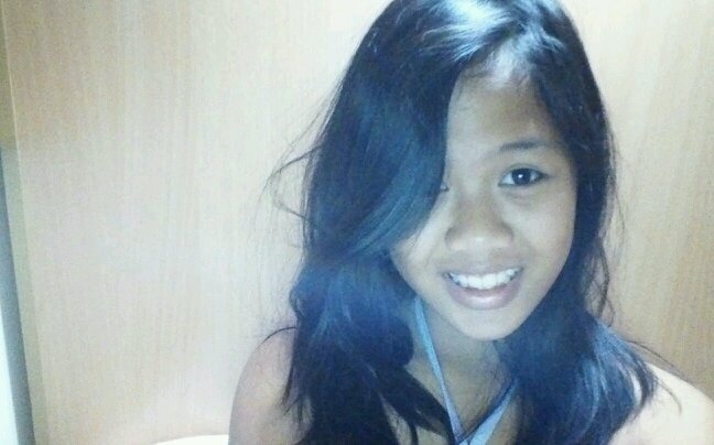 hello!!! follow me and i'll follow back, think of me as someone nice. no harm people. PEACE! Julz out.