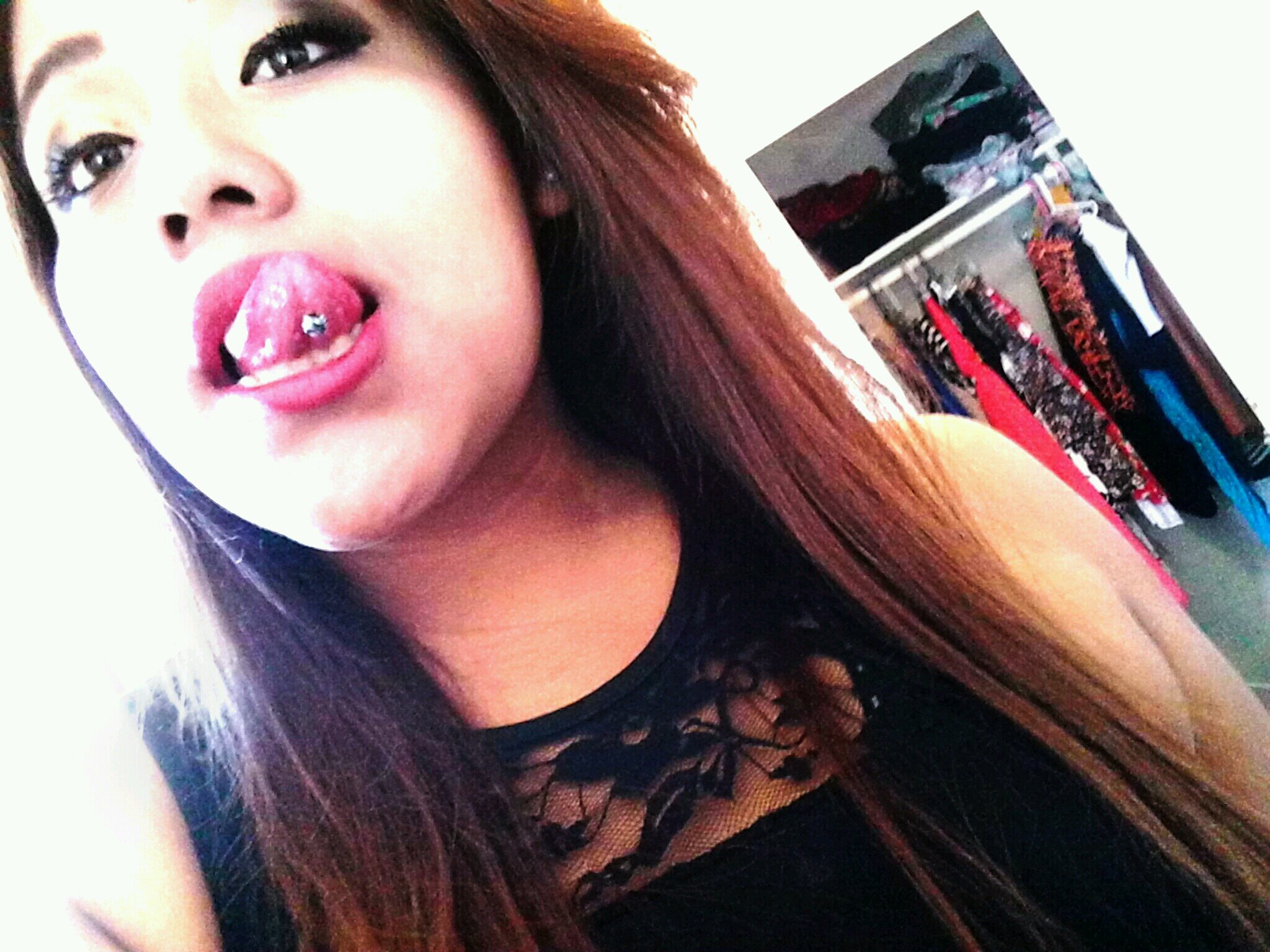 Giiggless420's profile picture. Am 20 ♥'|Sinqlee♥'|Bi ♥'| Corridos Banda & Norteñas❤'| Weed❤'| Kik: Dollygee420|SnapChat: Giiggless420 |IG: @Piincheefeaa420|