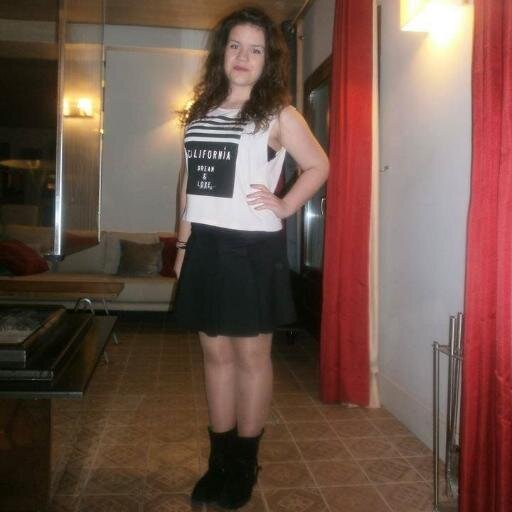 Hi...I'm Helen and i live in Greece!!