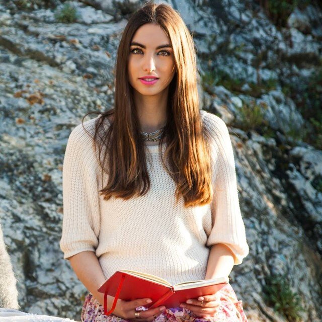 LaurenHabit's profile picture. Beauty Editor on http://t.co/owGbmR6wNh