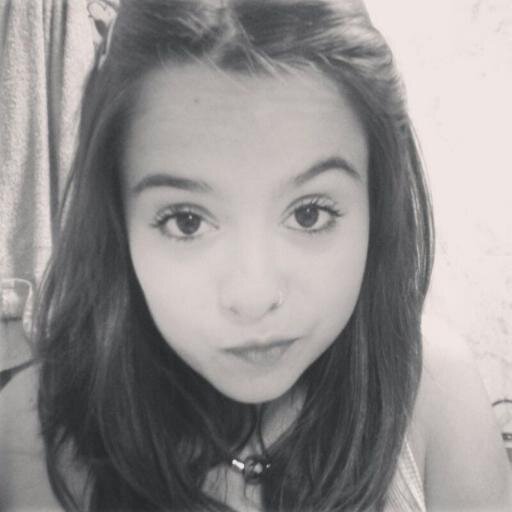 iNonexistent's profile picture. Soñadora por naturaleza.