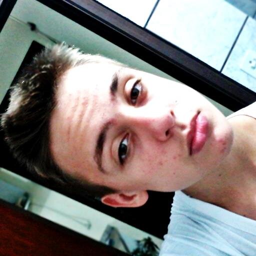 Oi 'Feliz é aquele que não depende de ninguém pra nada' Tchau.