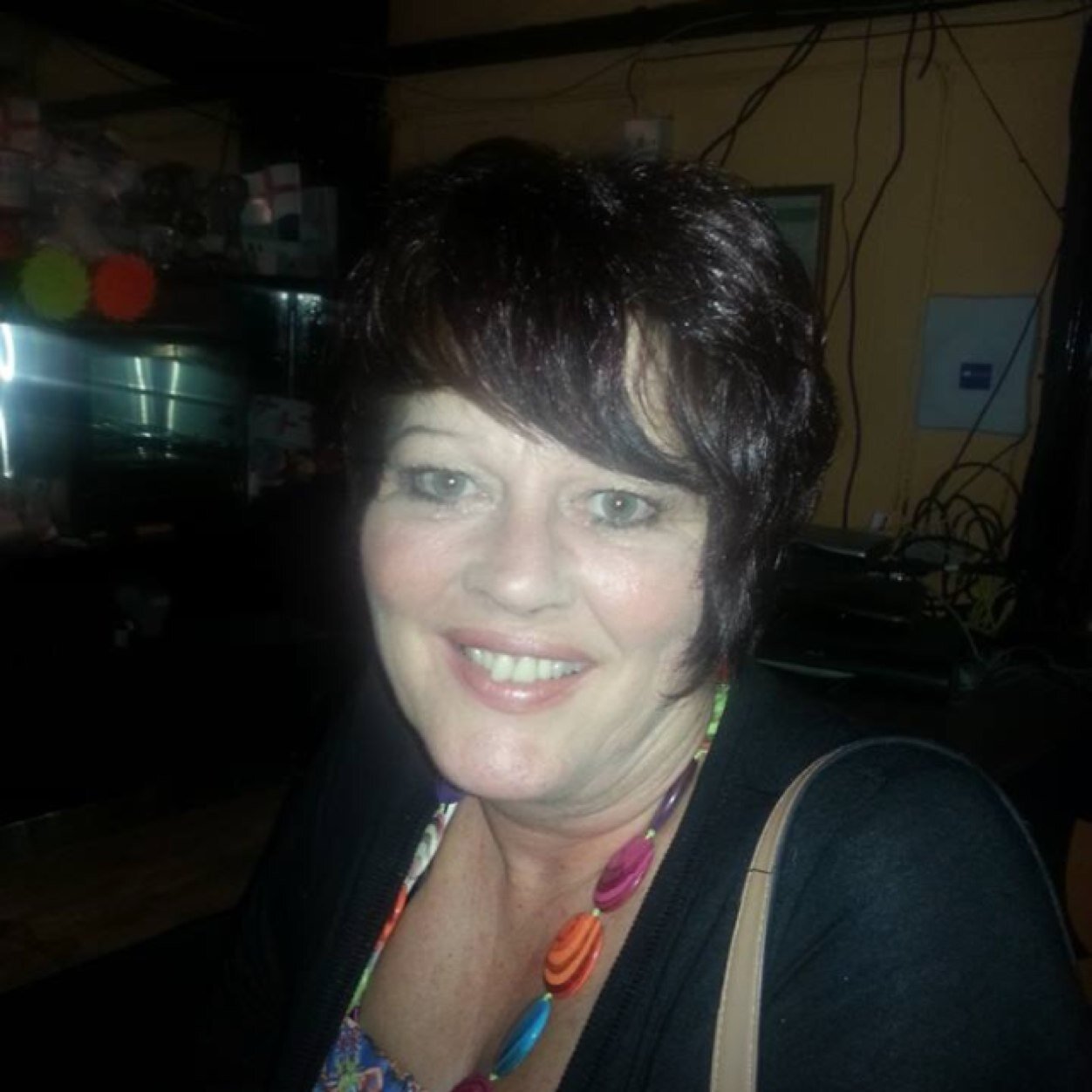 Hello, I just love people and love life! I hope to inspire you and you me! I love to tweet and  I am sure you will love my lovely little messages too!