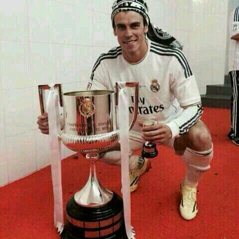 Club de Fans oficial de Gareth Frank Bale - @GarethBale11 nacido el 16/7/1989 , Jugador del Real Madrid Club de Futbol e Internacional con Gales.