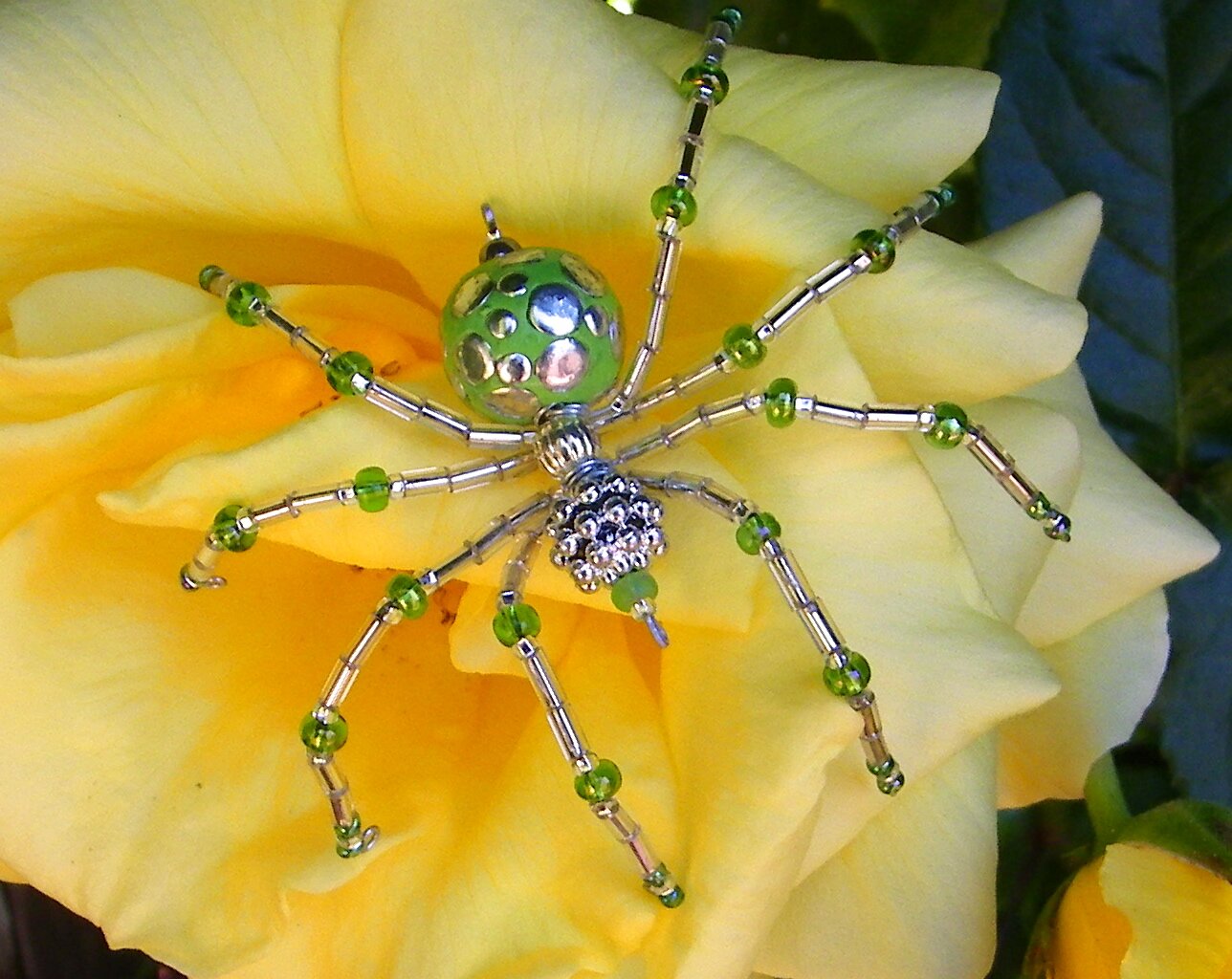I make pretty things with legs and wings.