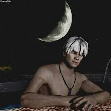 Im a pretty dam awsome guy always into awsome shit,   you know