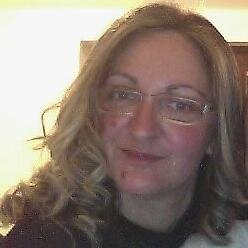 RobertaCuriosa's profile picture. modellista scrittrice e pazza :)