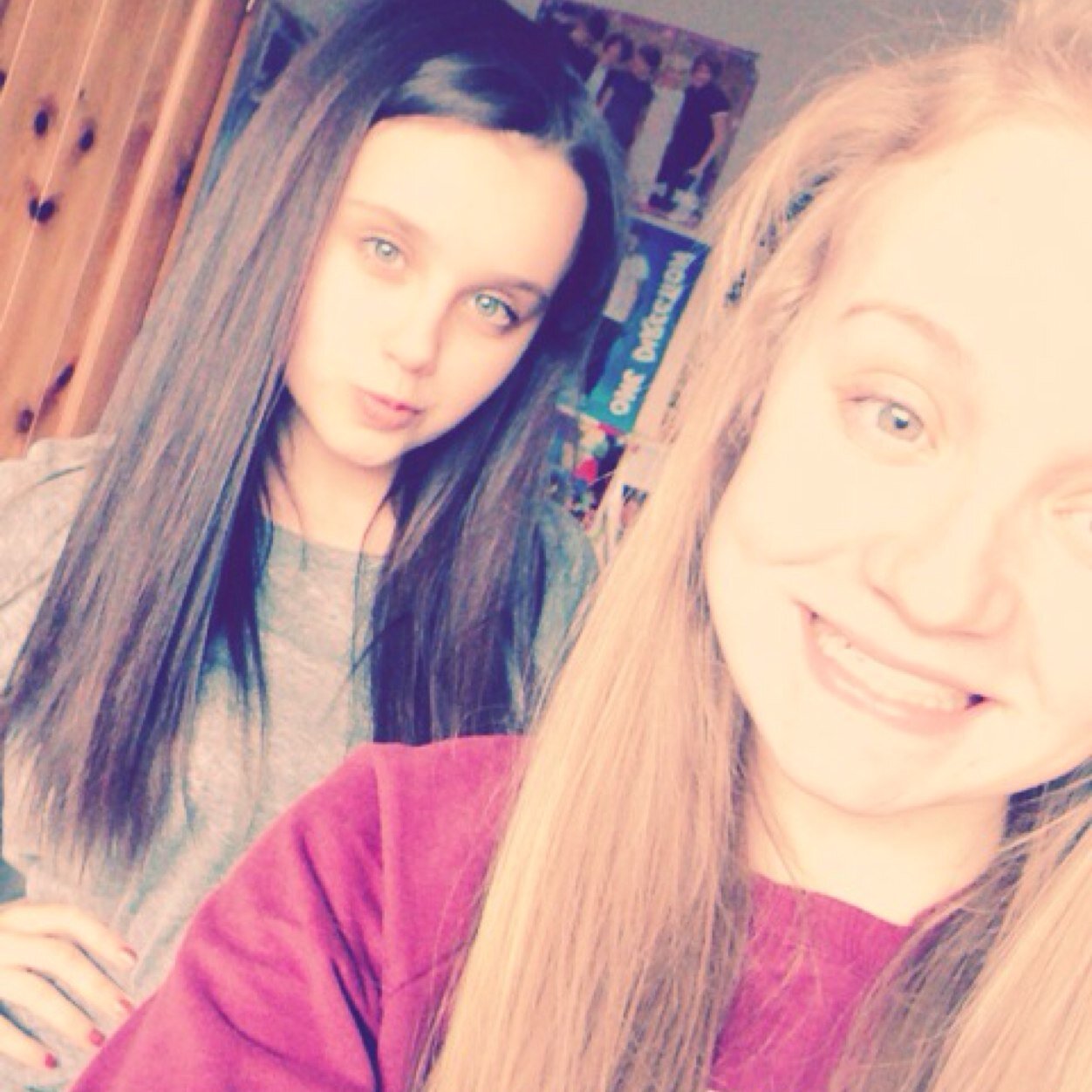 fivesurnames's profile picture. 