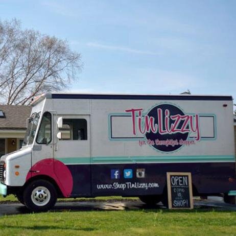 shoptinlizzy's profile picture. Bringing you sustainable style in the back of a truck.